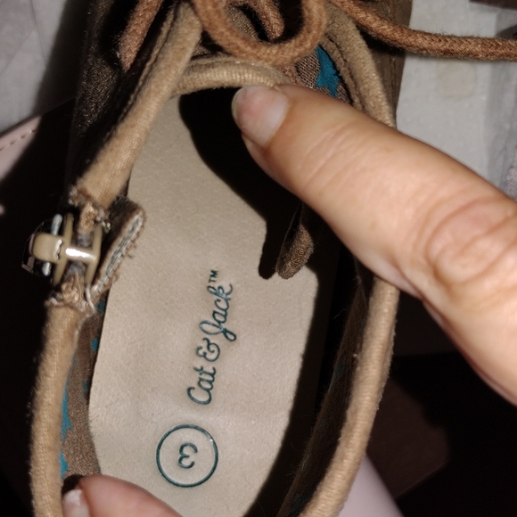 Cat & Jack Booties, sz 3 - Picture 9 of 9